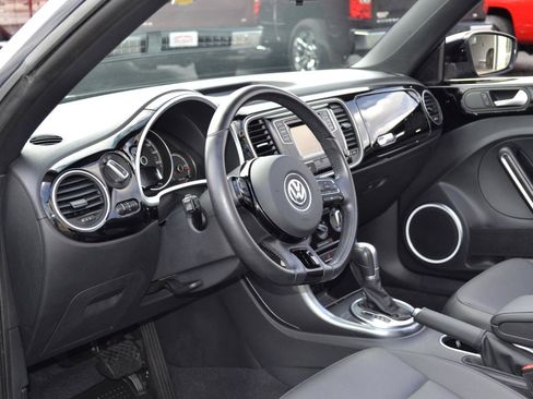 Used 2019 Volkswagen Beetle 2.0T S FWD image 10