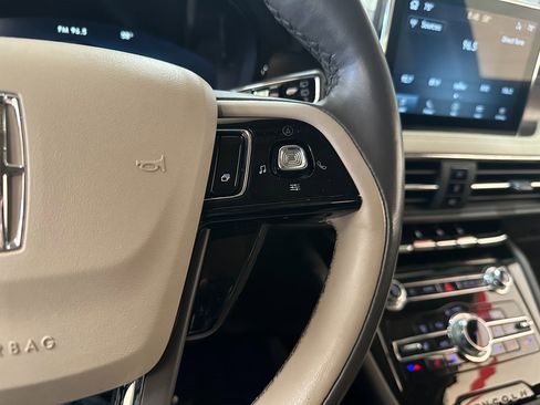 Used 2021 Lincoln Corsair Reserve image 19