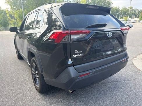 Used 2019 Toyota RAV4 XLE AWD/4WD image 15