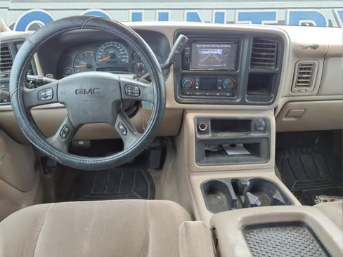 Used 2003 GMC Sierra 2500 SLE w/ Skid Plate Package AWD/4WD image 9