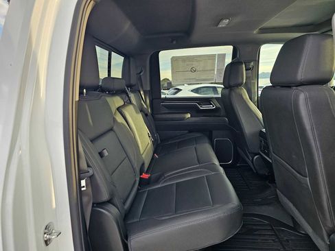 New 2026 GMC Sierra 2500 SLT w/ SLT Convenience Package image 12