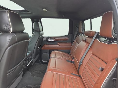 Used 2024 GMC Sierra 1500 Denali Ultimate AWD/4WD image 10