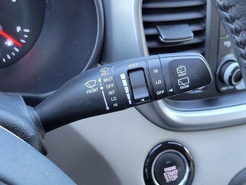 Used 2019 Kia Sorento EX image 32