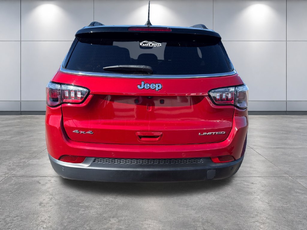 Used 2025 Jeep Compass Limited AWD/4WD image 4