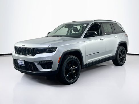 Used 2023 Jeep Grand Cherokee Limited w/ Black Appearance Package image 1