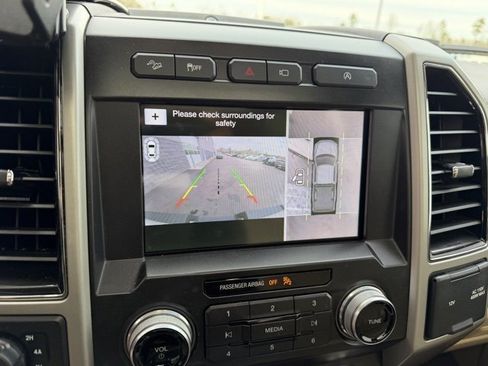 Used 2019 Ford F150 Lariat w/ Equipment Group 502A Luxury image 35