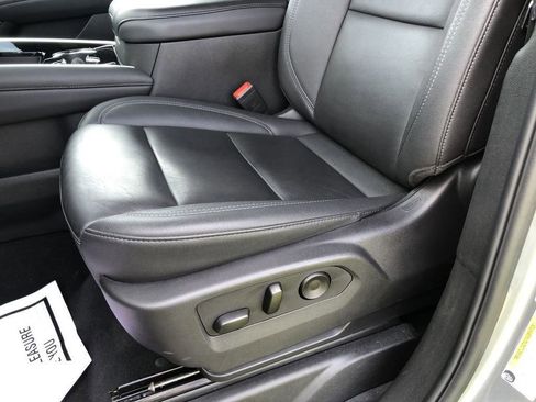 Used 2025 Chevrolet Tahoe LT AWD/4WD image 24