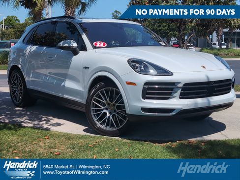 Used 2023 Porsche Cayenne Platinum Edition AWD/4WD image 1