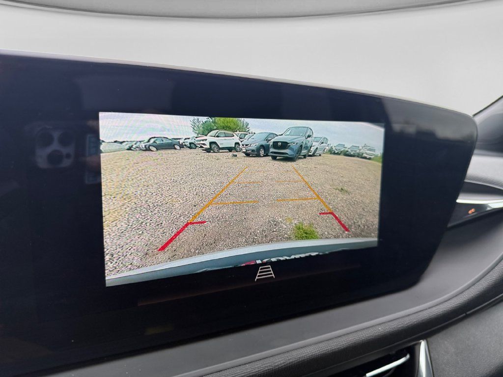 Used 2025 Buick Envista Preferred FWD image 28
