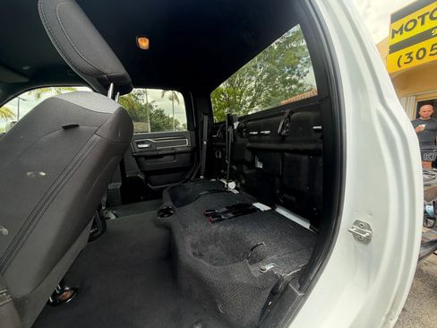Used 2022 RAM 3500 Big Horn AWD/4WD image 13