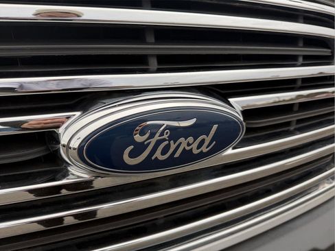 Used 2015 Ford Transit 350 XLT image 12