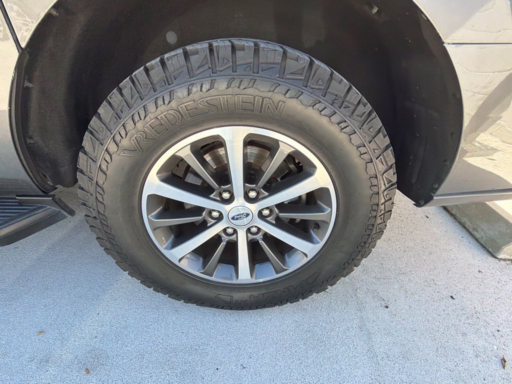 Used 2021 Ford Expedition Max XLT RWD image 5