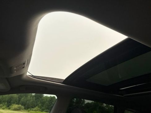 Used 2020 Nissan Murano SV AWD/4WD image 29
