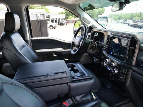Used 2024 Ford F350 Lariat w/ FX4 Off-Road Package AWD/4WD image 44