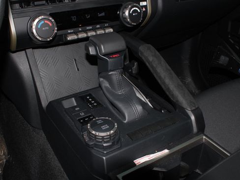 Used 2024 Toyota Tacoma TRD Sport image 12