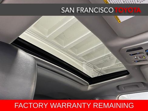 Used 2021 Toyota Highlander XLE AWD/4WD image 24