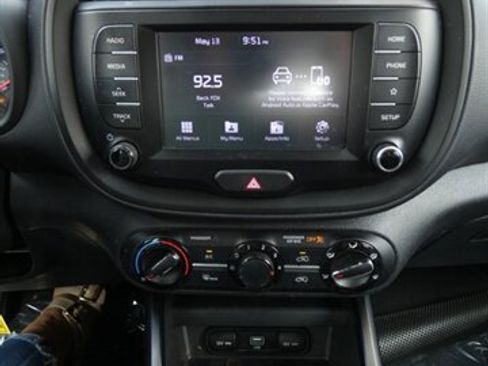 Used 2020 Kia Soul LX FWD image 30