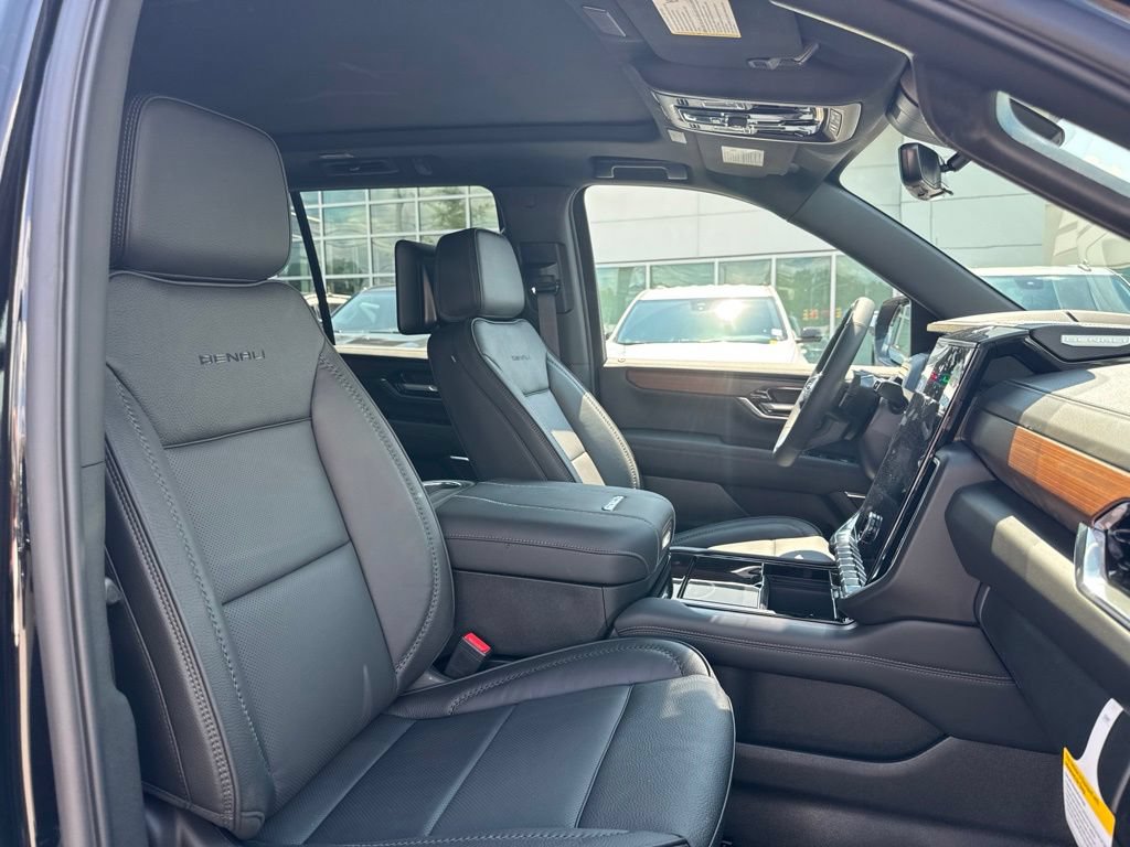 New 2026 GMC Yukon Denali w/ Advanced Technology Package AWD/4WD image 19