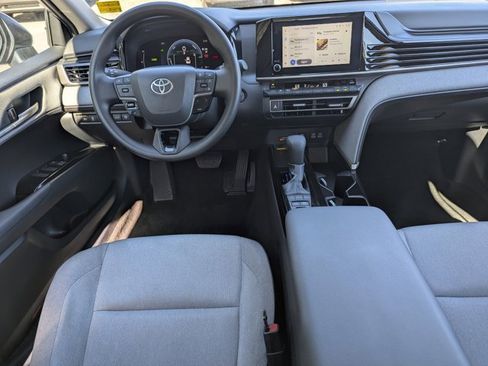 Used 2025 Toyota Camry LE image 19