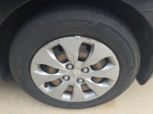 Used 2016 Hyundai Accent SE w/ Option Group 02 FWD image 8