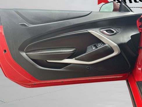 Used 2019 Chevrolet Camaro LT RWD image 12