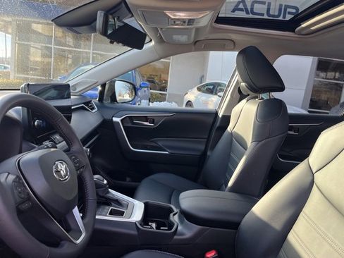 Used 2025 Toyota RAV4 XLE Premium w/ Weather Package image 31