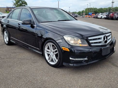 Used 2012 Mercedes-Benz C 300 4MATIC Sedan image 2
