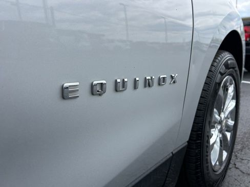 Used 2019 Chevrolet Equinox LT FWD image 12