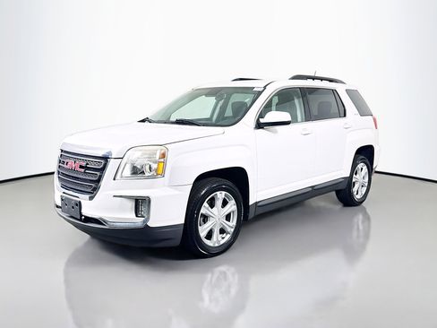 Used 2017 GMC Terrain SLE w/ Convenience Package FWD image 4