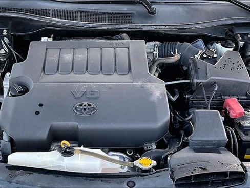 Used 2013 Toyota Camry XLE image 30