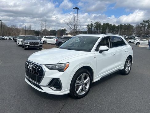 Used 2020 Audi Q3 2.0T Premium w/ Convenience Package image 3