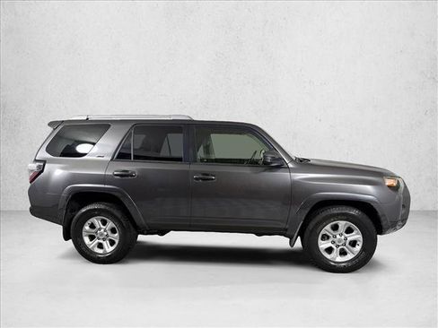 Used 2016 Toyota 4Runner SR5 RWD image 3