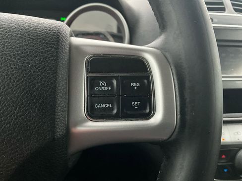 Used 2018 Dodge Journey SE w/ Popular Equipment Group image 19