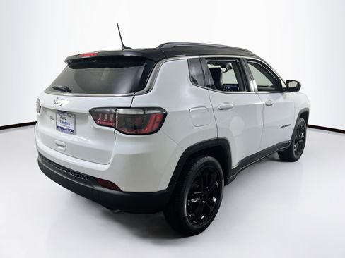 Used 2022 Jeep Compass Limited AWD/4WD image 5