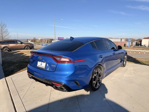 Used 2019 Kia Stinger GT2 image 10