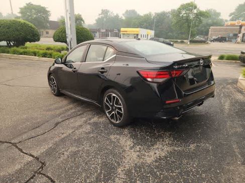 Used 2025 Nissan Sentra SR FWD image 19