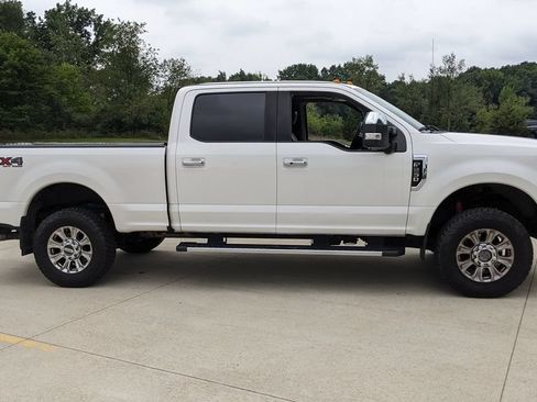 Used 2017 Ford F250 Lariat w/ Lariat Ultimate Package AWD/4WD image 2