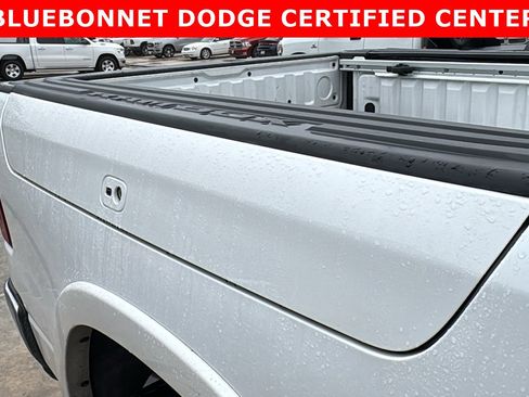 Used 2019 RAM 1500 Laramie AWD/4WD image 17