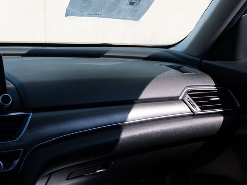 Used 2019 Honda Accord LX image 25