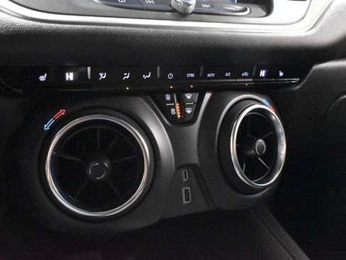 Used 2021 Chevrolet Blazer LT AWD/4WD image 20