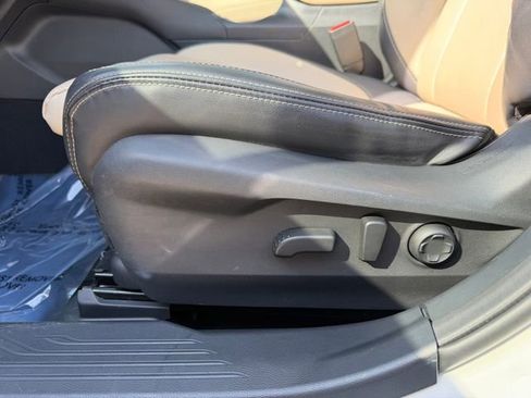 Used 2023 Subaru Outback Limited image 18