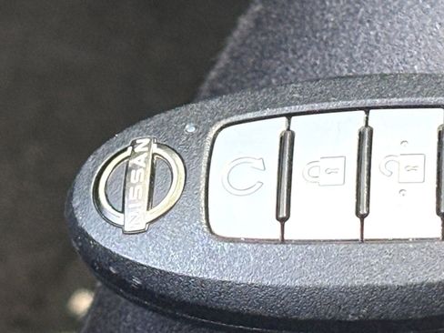 Used 2025 Nissan Altima 2.5 SV FWD image 25