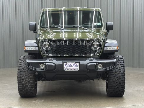 Used 2024 Jeep Wrangler Unlimited AWD/4WD image 8
