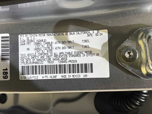 Used 2024 Toyota Tacoma TRD Off-Road image 28