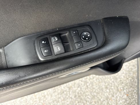 Used 2019 Dodge Challenger R/T w/ Driver Convenience Group image 28