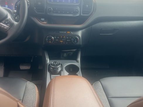 Used 2024 Ford Bronco Sport Outer Banks w/ Tech Package image 13