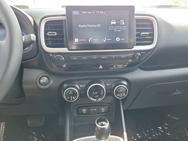 Certified 2024 Hyundai Venue SEL FWD image 15