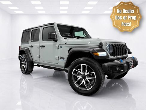 Used 2024 Jeep Wrangler Unlimited w/ Convenience Group AWD/4WD image 1