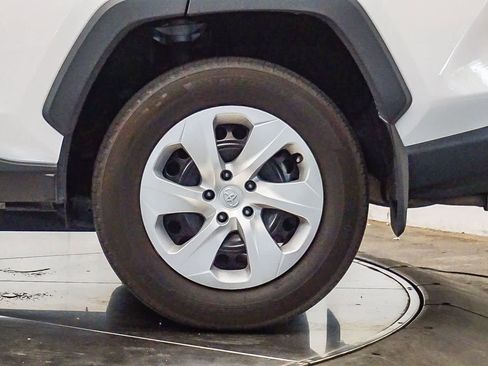 Used 2024 Toyota RAV4 LE image 10