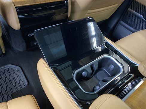 Used 2022 Jeep Grand Wagoneer Series III w/ Rear Seat Video Group 1 image 31